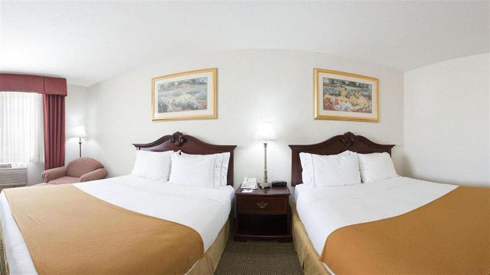 Baymont By Wyndham Nm Belen